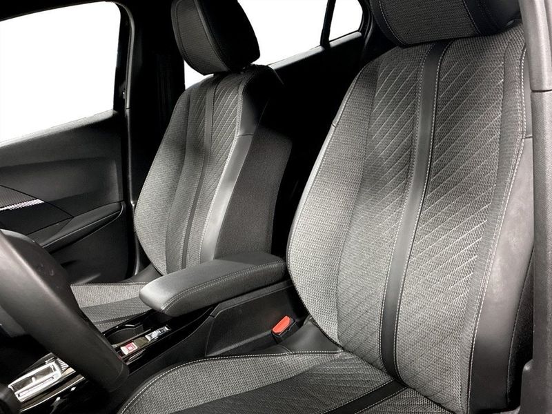 Peugeot 2008 bild 5