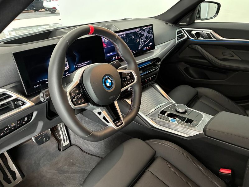 BMW i4 bild 6