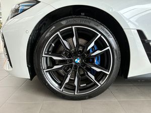 BMW i4 bild 4