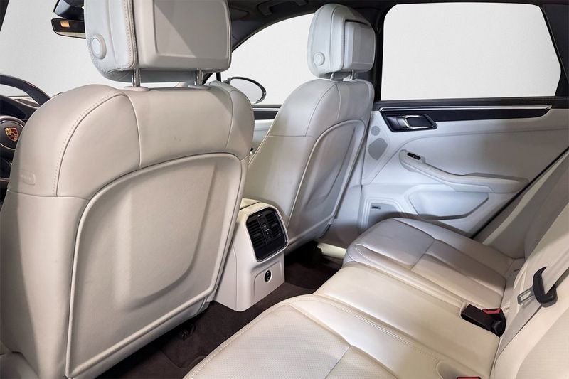 Porsche Macan bild 12