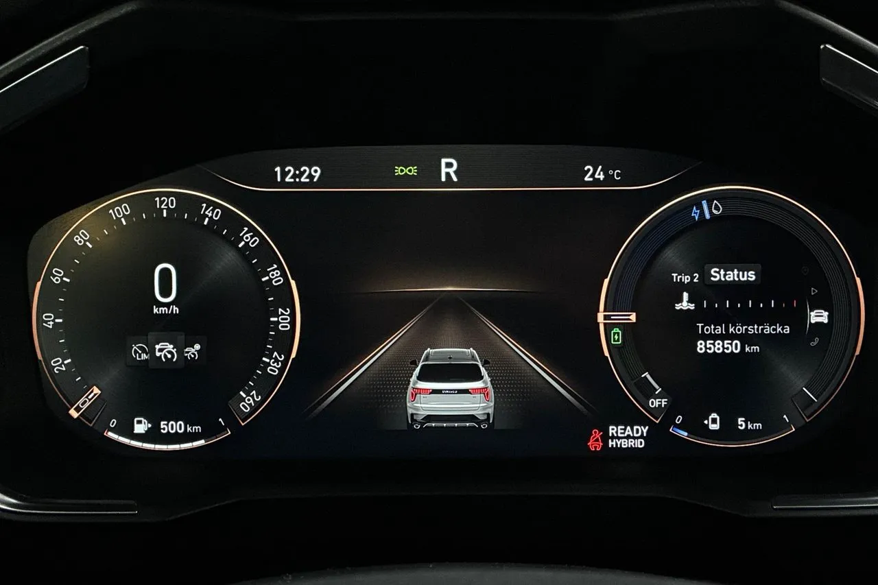 Vehicle image 16