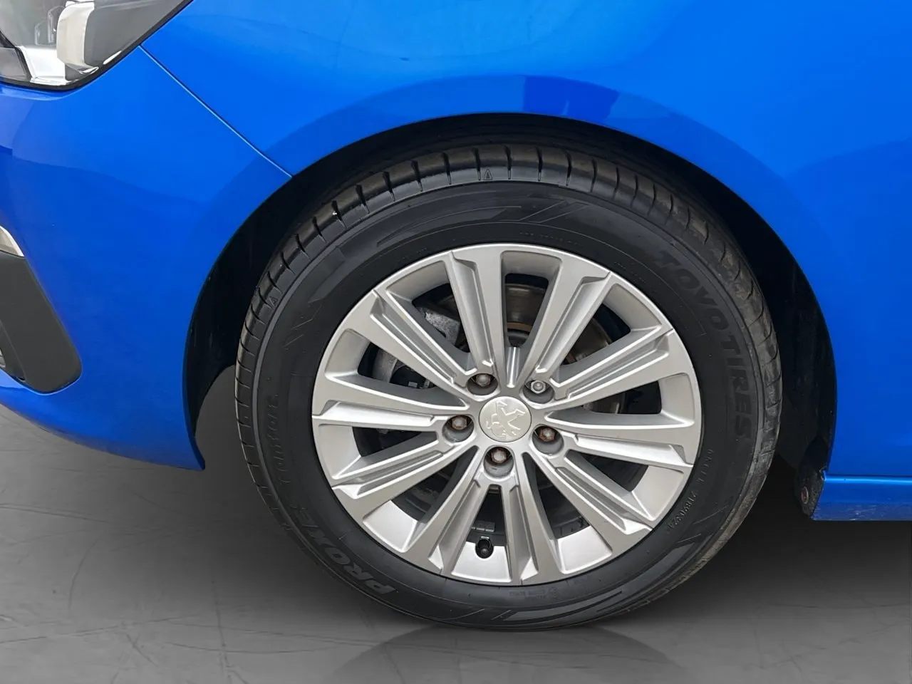 Vehicle image 23