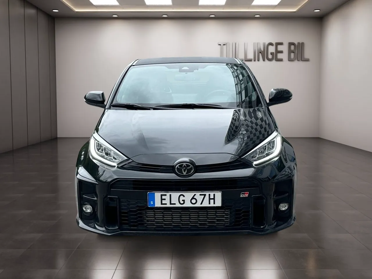 Vehicle image 7