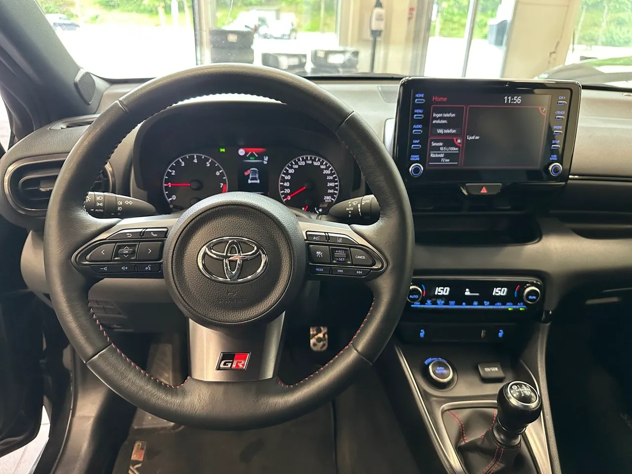 Vehicle image 10