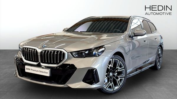 BMW 530 e xDrive Touring M-Sport Bowers/Wilk 20" Iconic glow - 2026