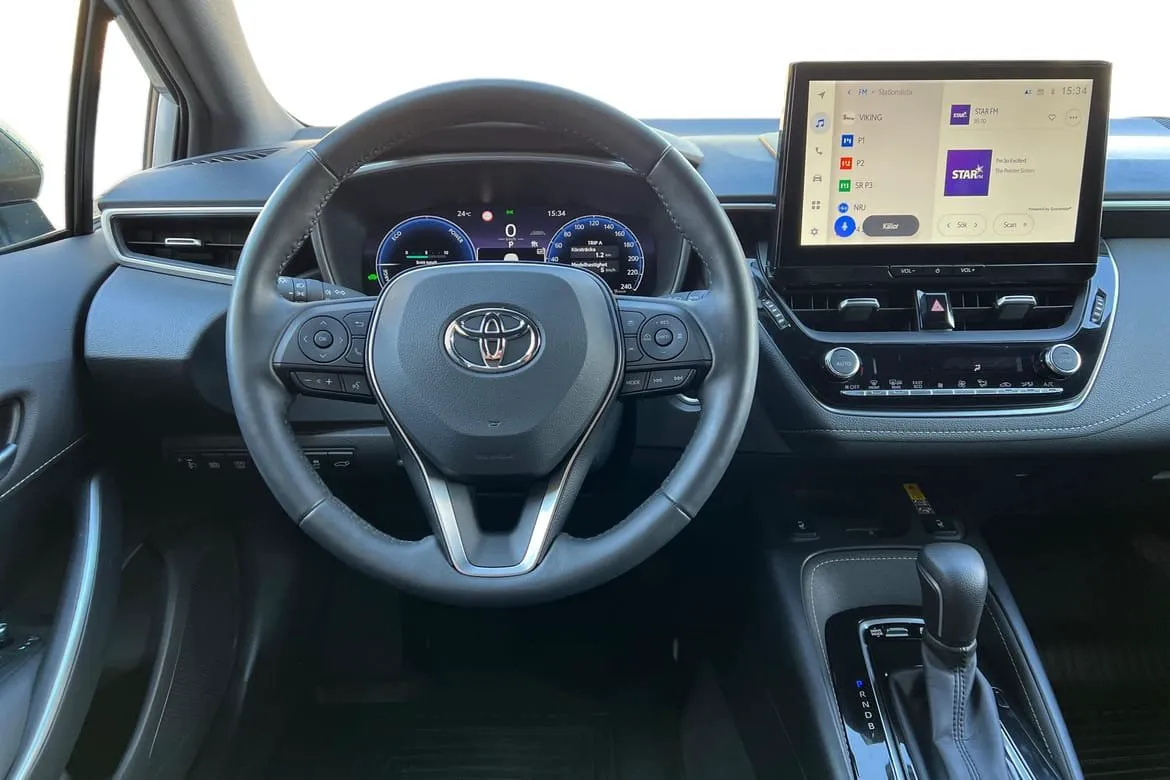 Vehicle image 10