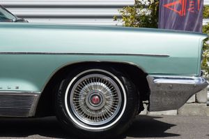 Pontiac Bonneville bild 23
