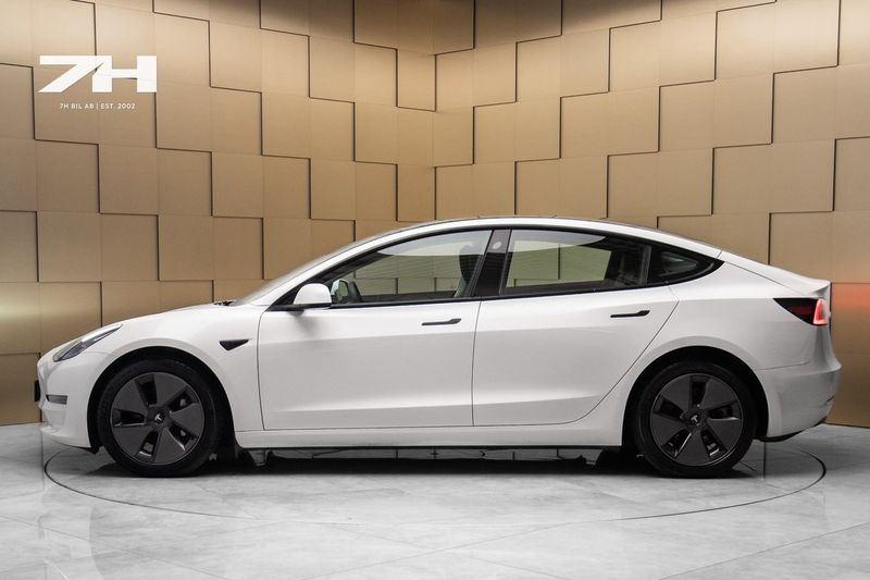 Tesla Model 3 bild 2
