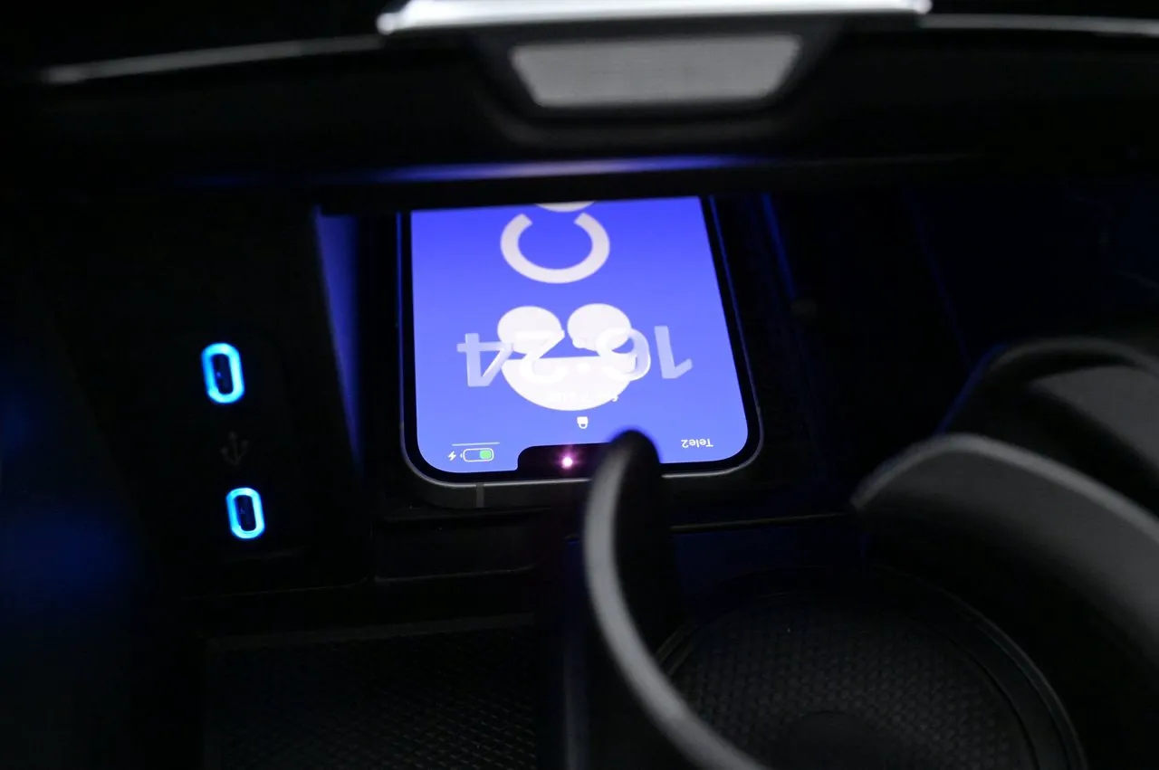 Vehicle image 21