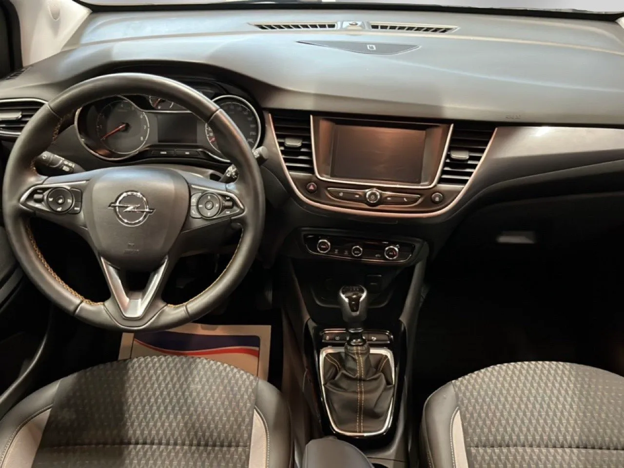 Vehicle image 6