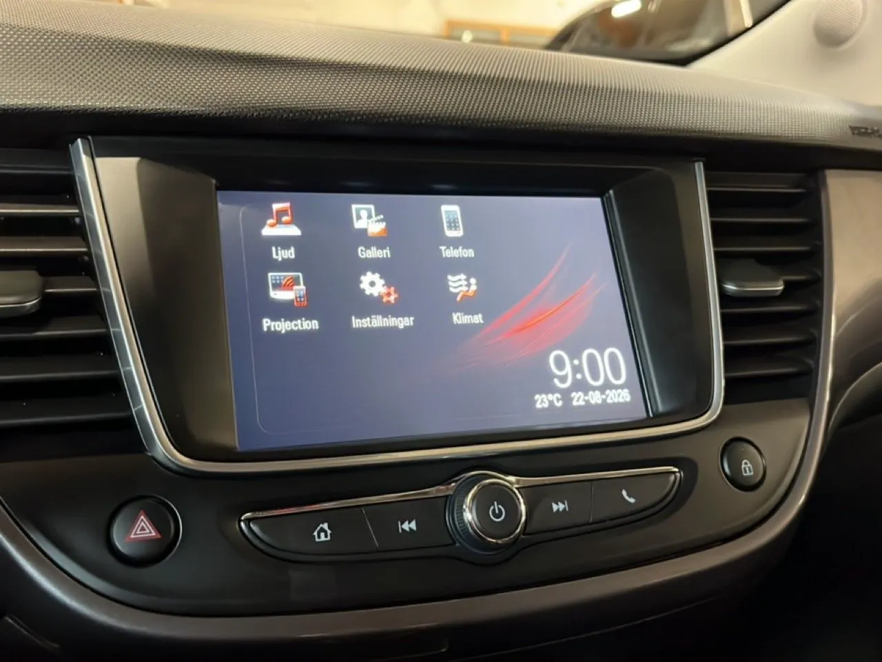 Vehicle image 11
