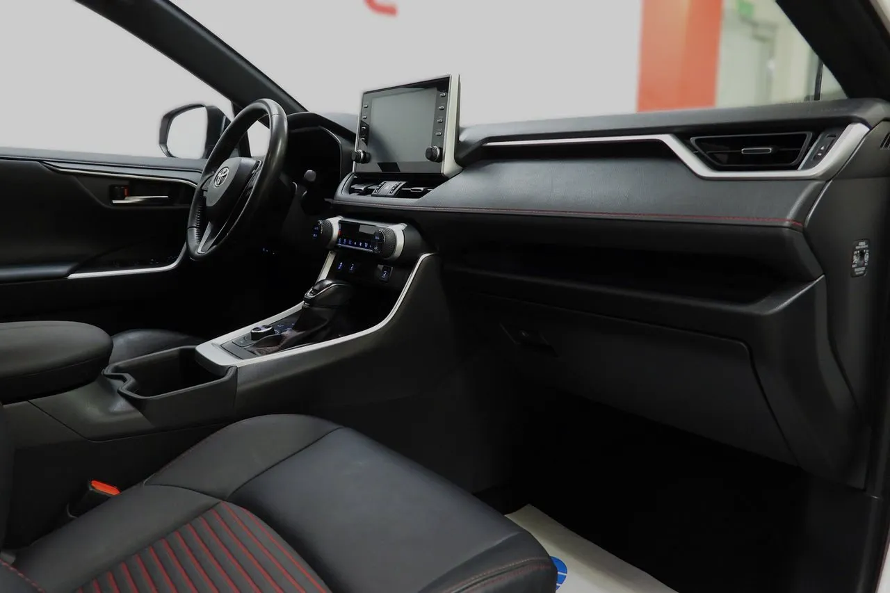 Vehicle image 20