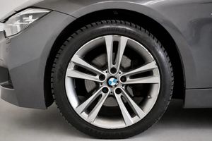 BMW 320 bild 10