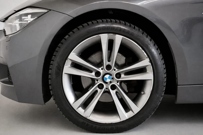 BMW 320 bild 10