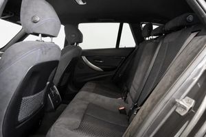 BMW 320 bild 18