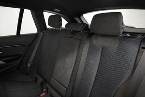 BMW 320 bild 19