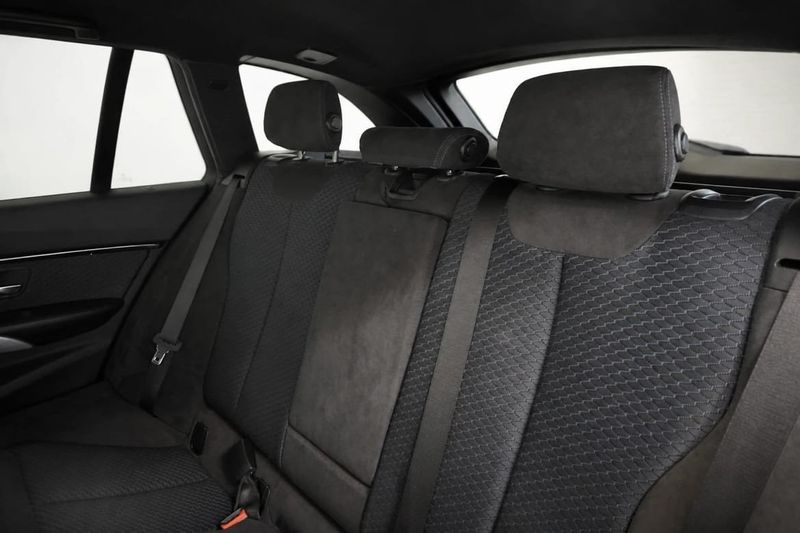 BMW 320 bild 19