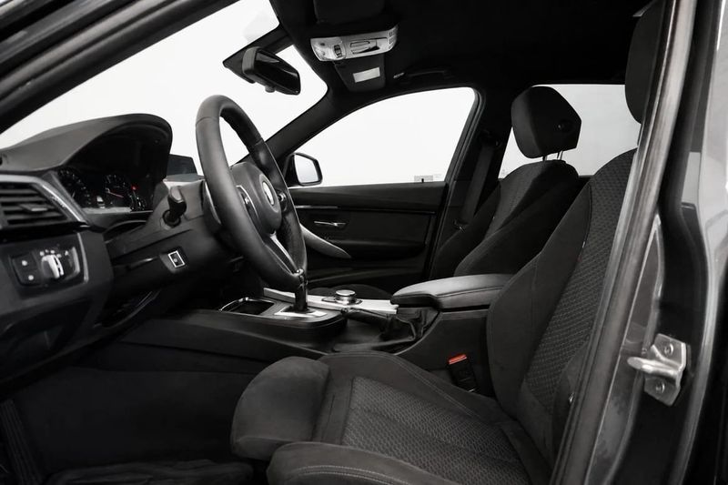 BMW 320 bild 17