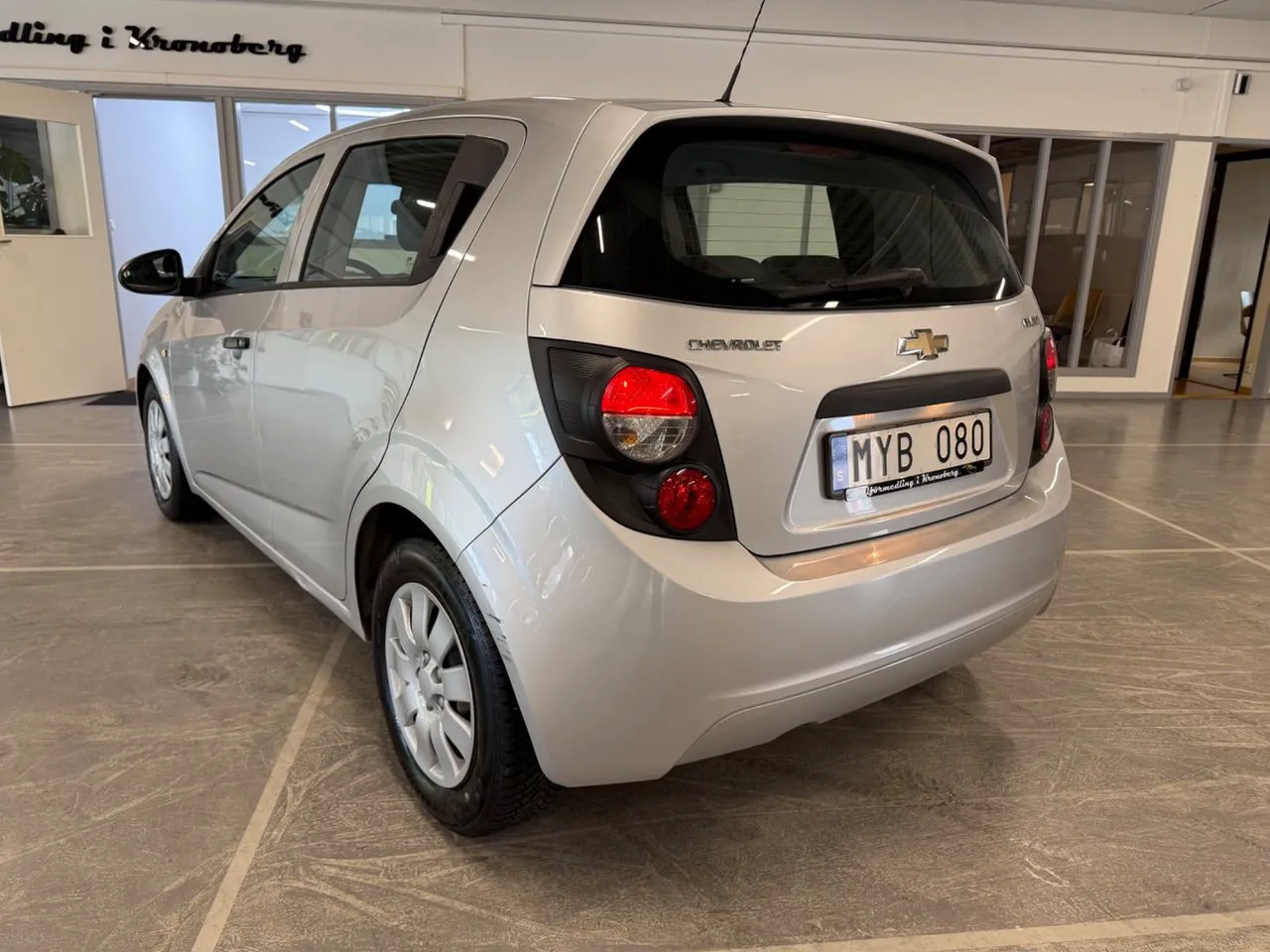 Vehicle image 3
