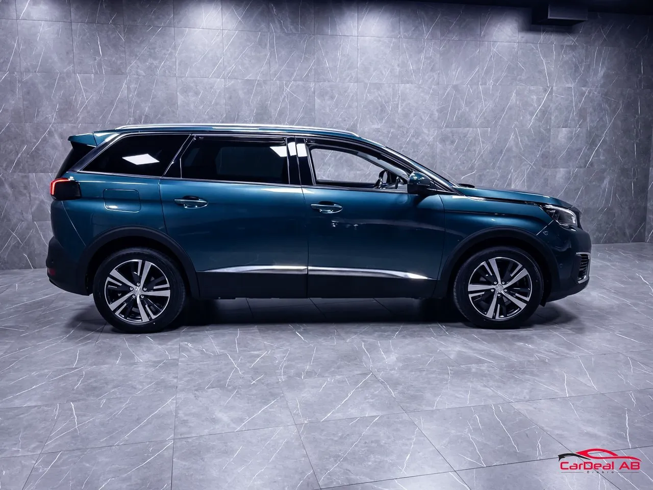 Vehicle image 7
