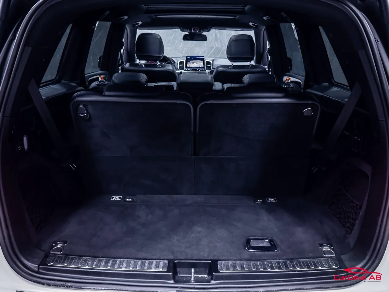 Vehicle image 18