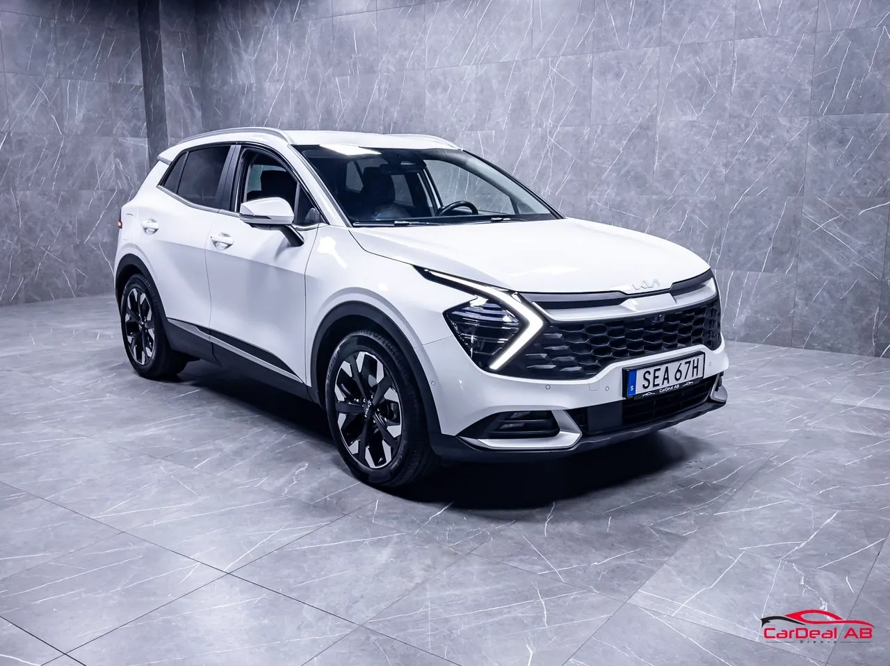 Vehicle image 7