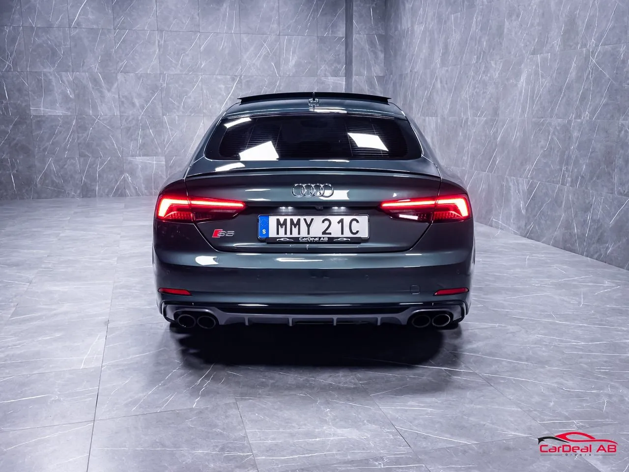 Vehicle image 5