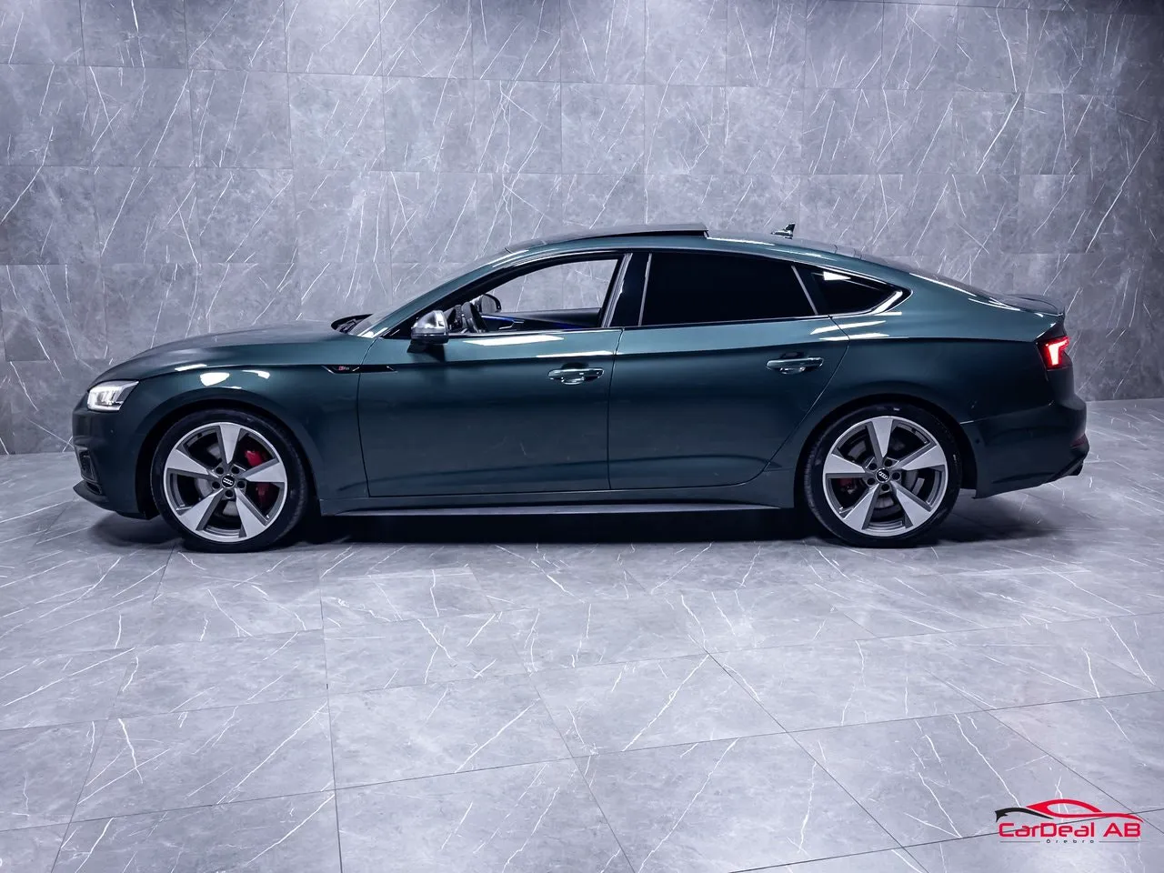 Vehicle image 3