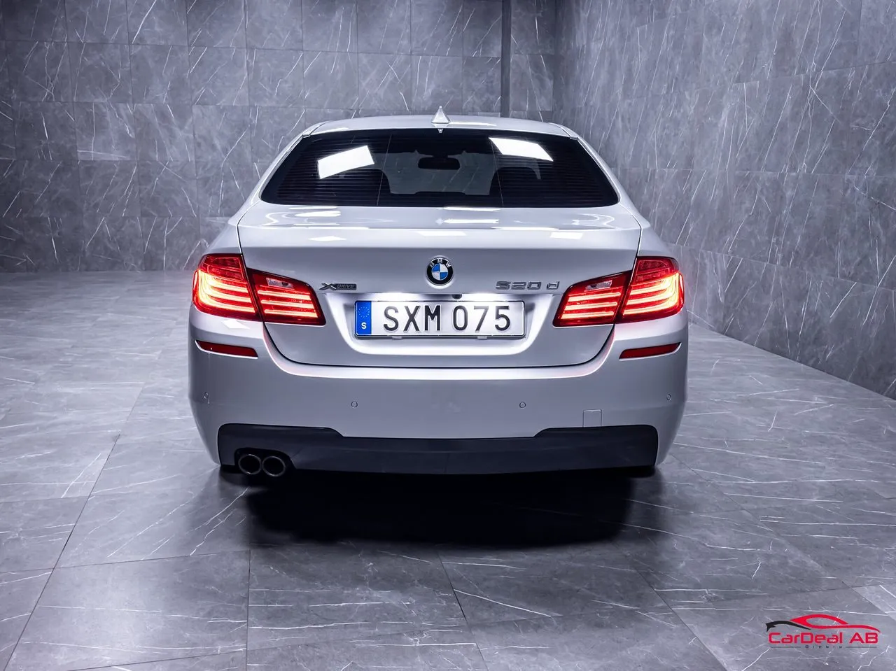 Vehicle image 5