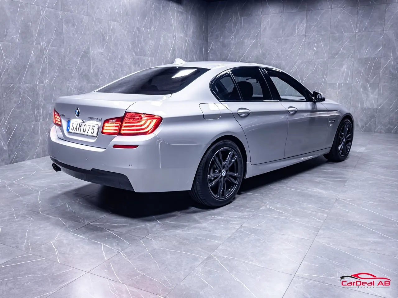 Vehicle image 6