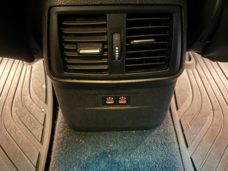 BMW 220 bild 20