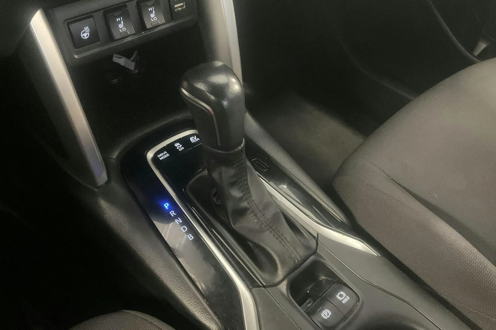Vehicle image 14