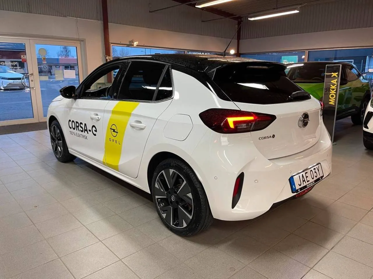 Vehicle image 3