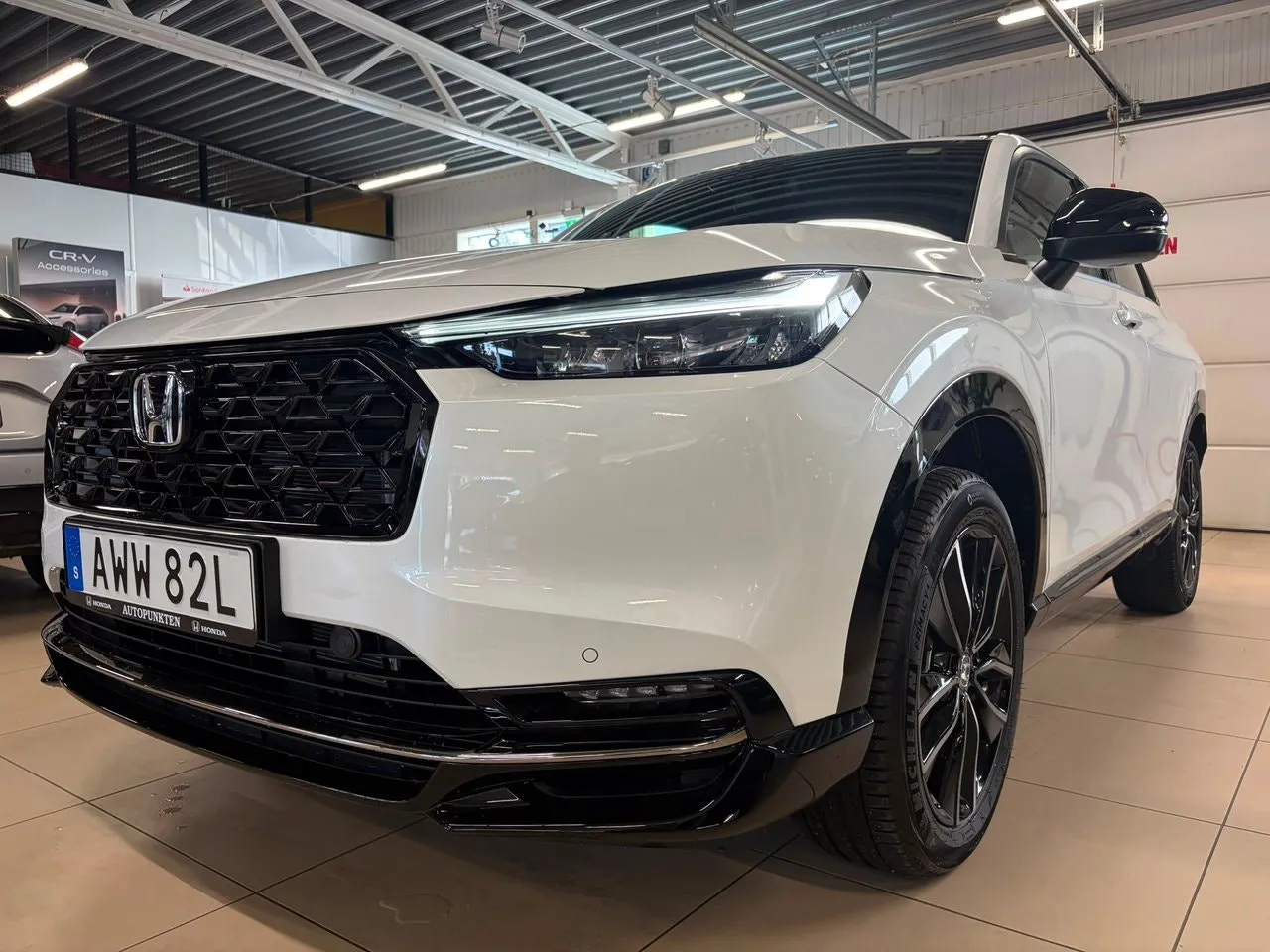 Vehicle image 18