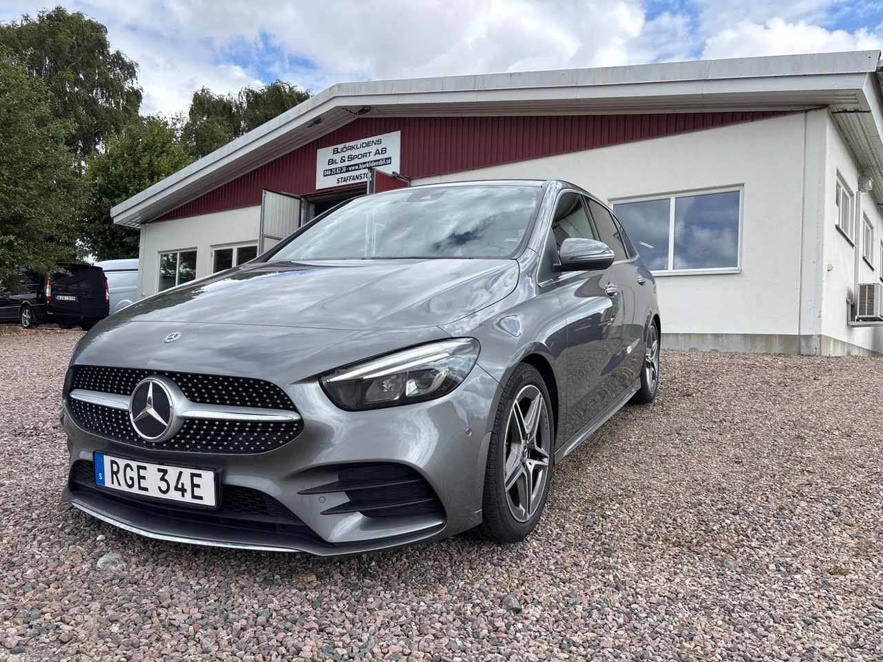 Mercedes B200