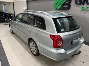 Toyota Avensis bild 3