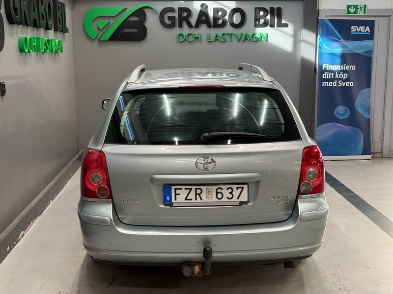 Toyota Avensis bild 5