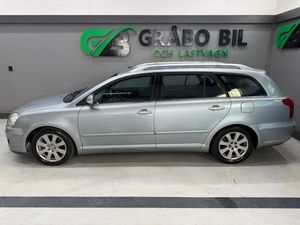 Toyota Avensis bild 2