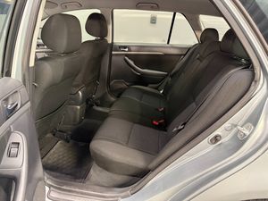 Toyota Avensis bild 11