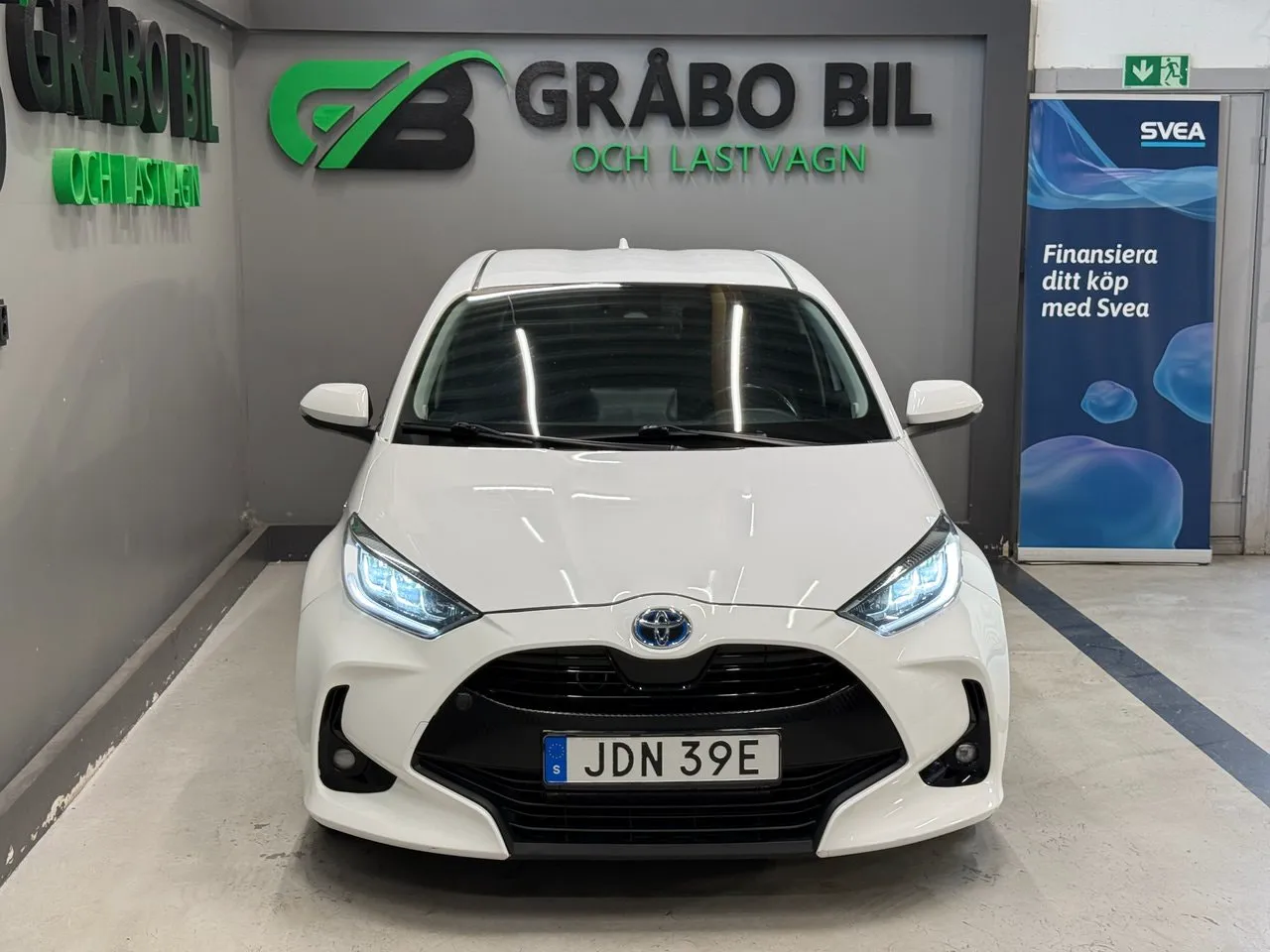 Vehicle image 3