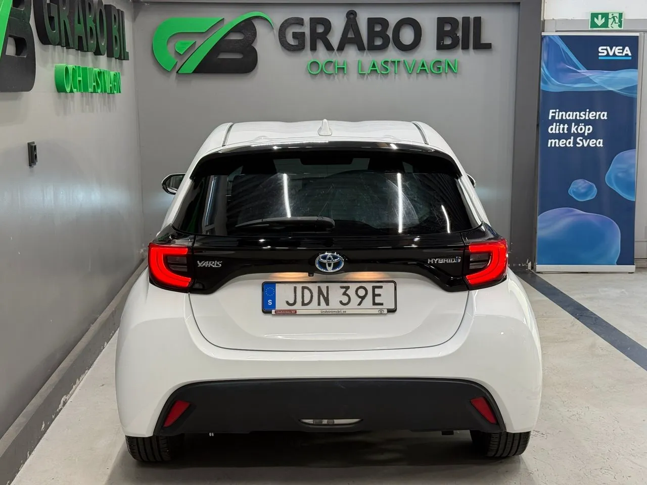 Vehicle image 7