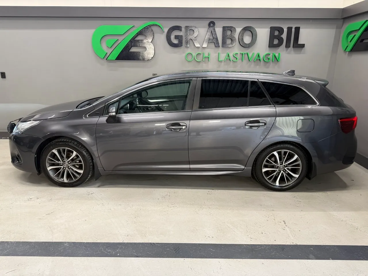 Vehicle image 1