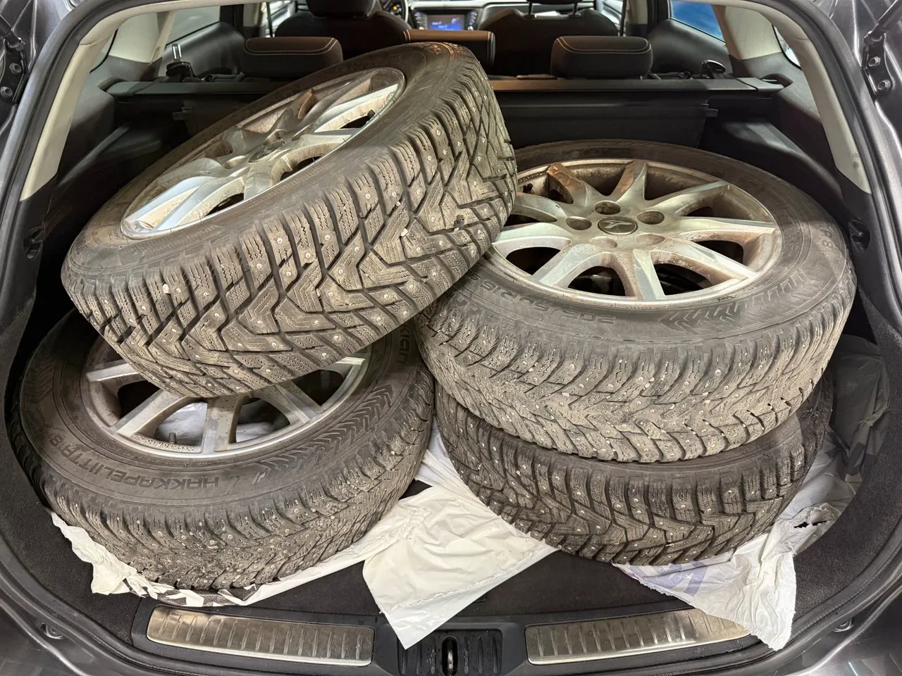 Vehicle image 19