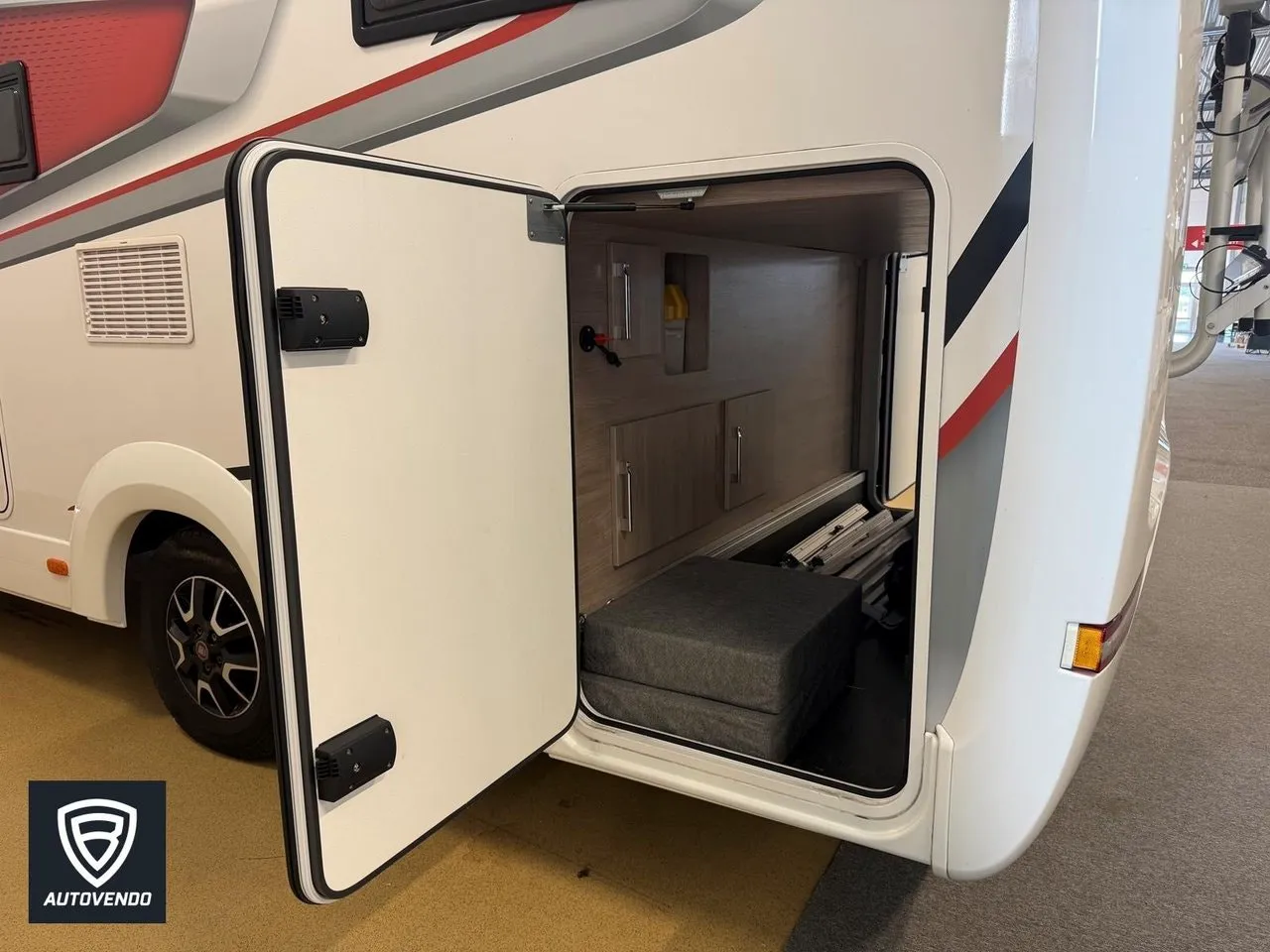 Vehicle image 23