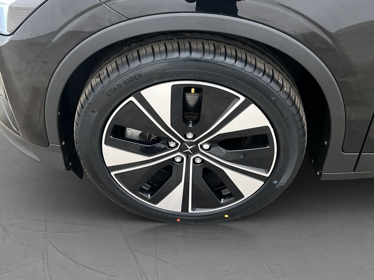 Vehicle image 35