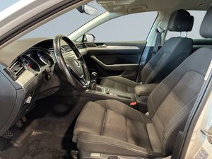 Volkswagen Passat bild 7