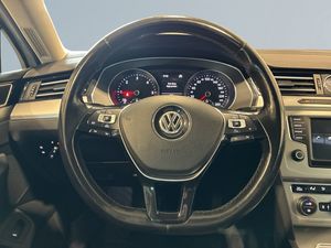 Volkswagen Passat bild 15