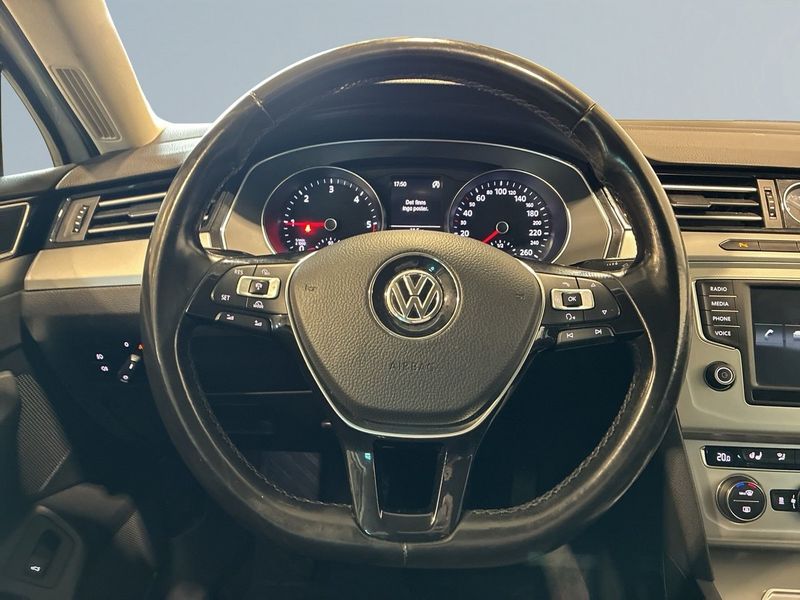 Volkswagen Passat bild 15
