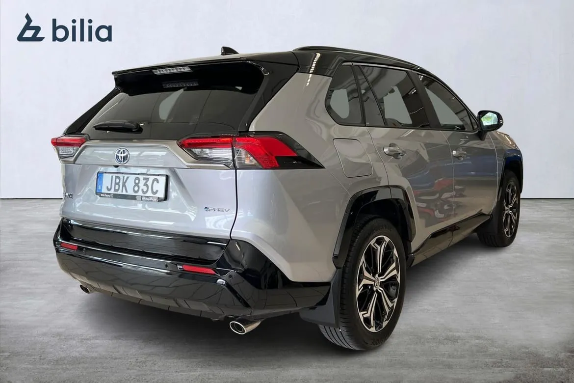 Vehicle image 18