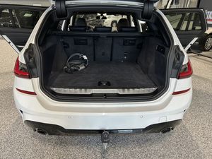 BMW 330 bild 16